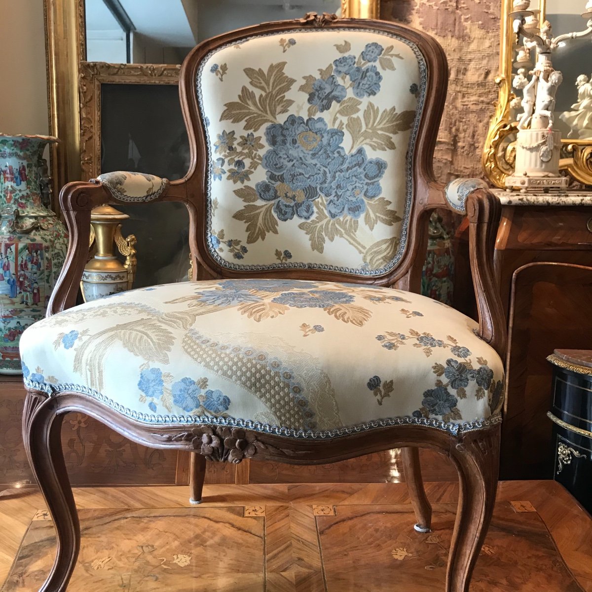 Paire De Fauteuils Cabriolets Louis XV-photo-2