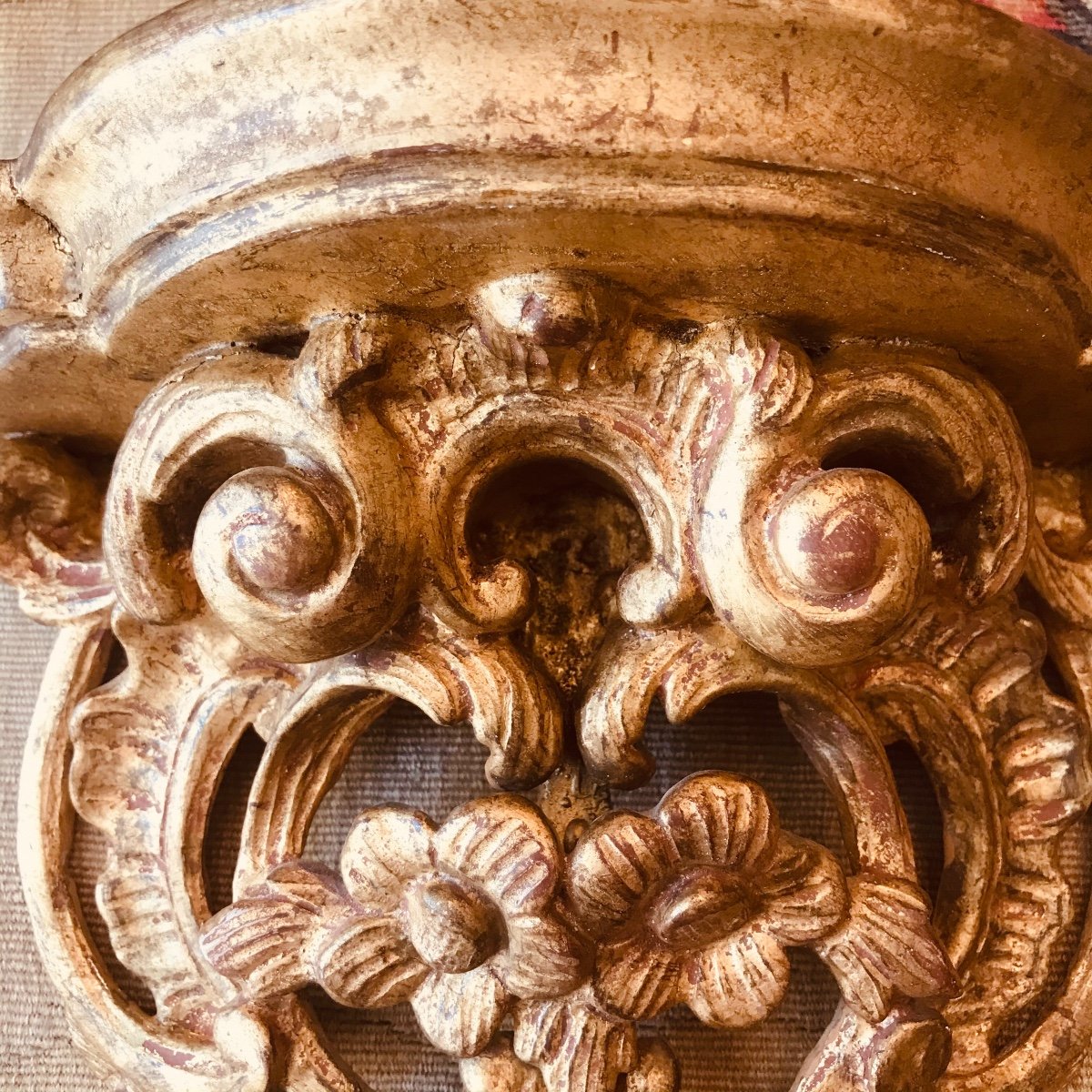 Paire De Petites Consoles En Bois Doré XIX ème-photo-2