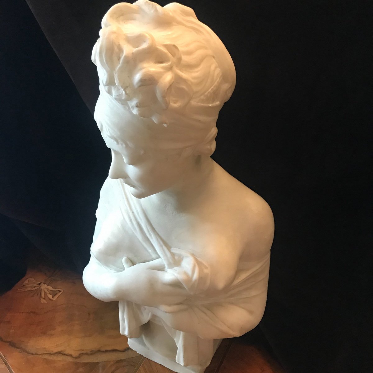 Buste En Marbre Blanc De Madame Recamier, XIX ème Siècle, signé Currini.-photo-3