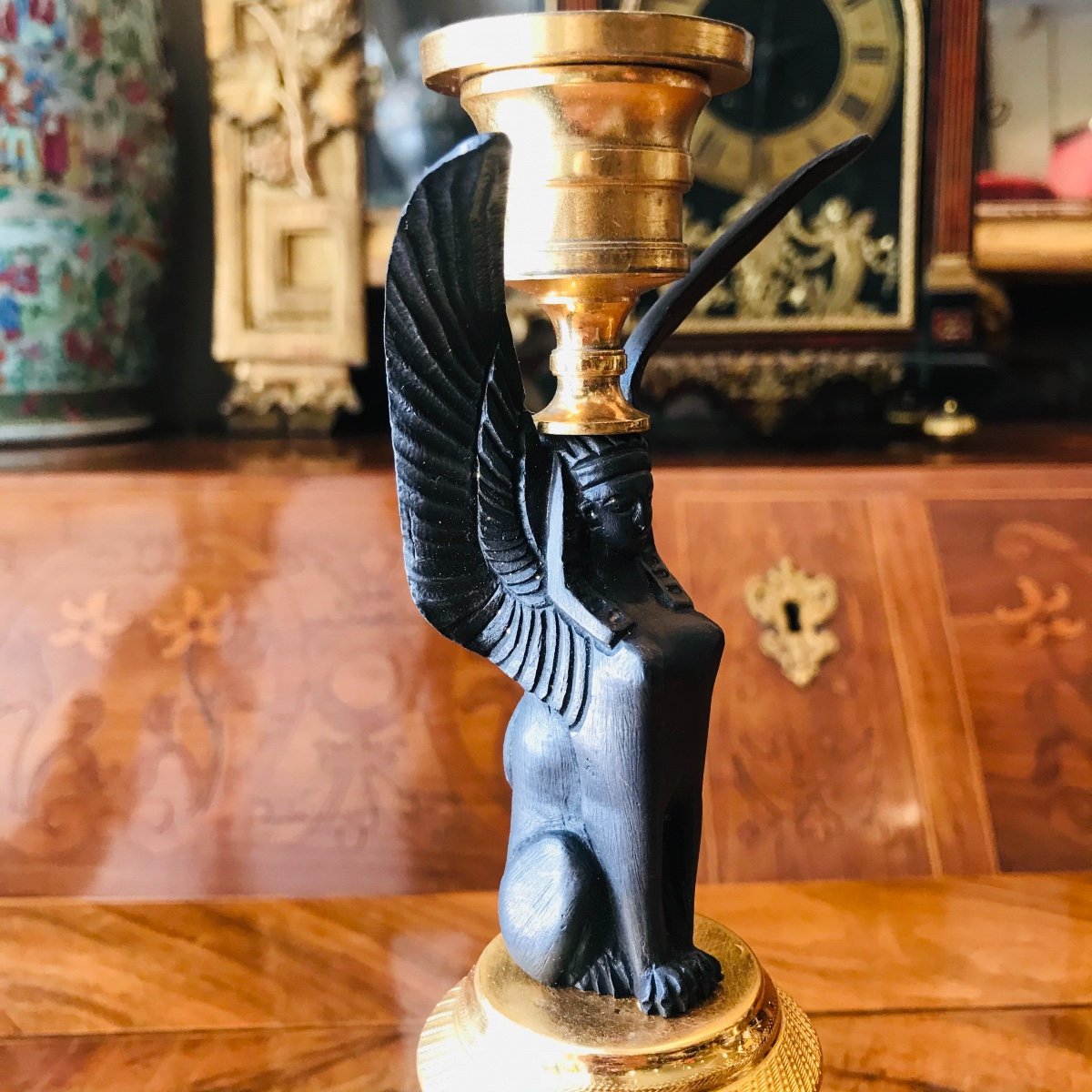 Paire De Bougeoirs Aux Sphinx Ailés d'époque Empire-photo-3