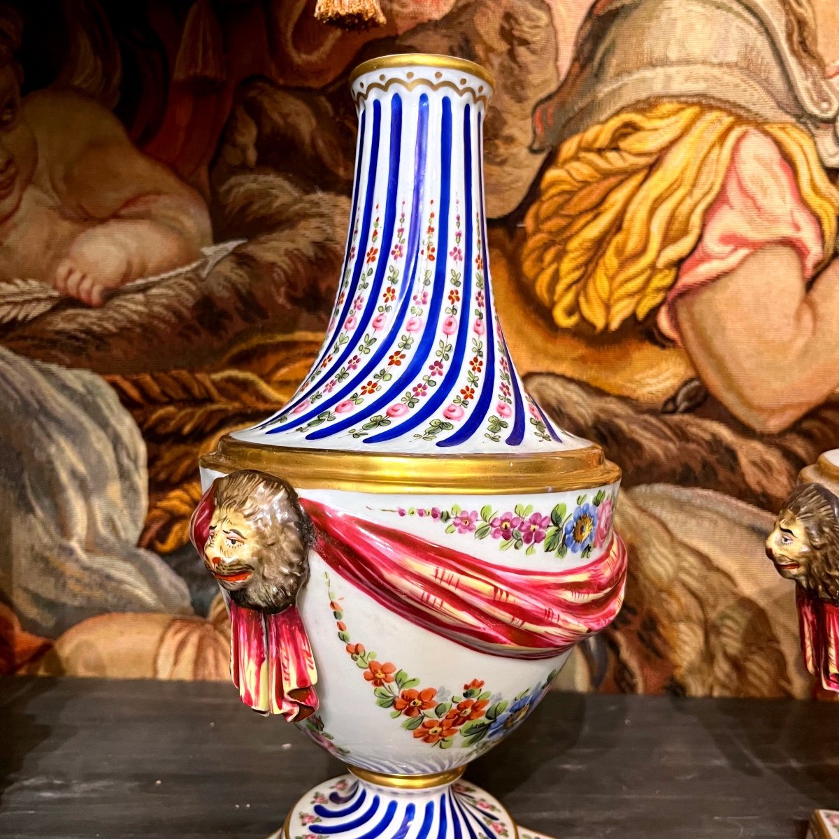 Sèvres, Château Des Tuileries, Paire De Vases.-photo-2