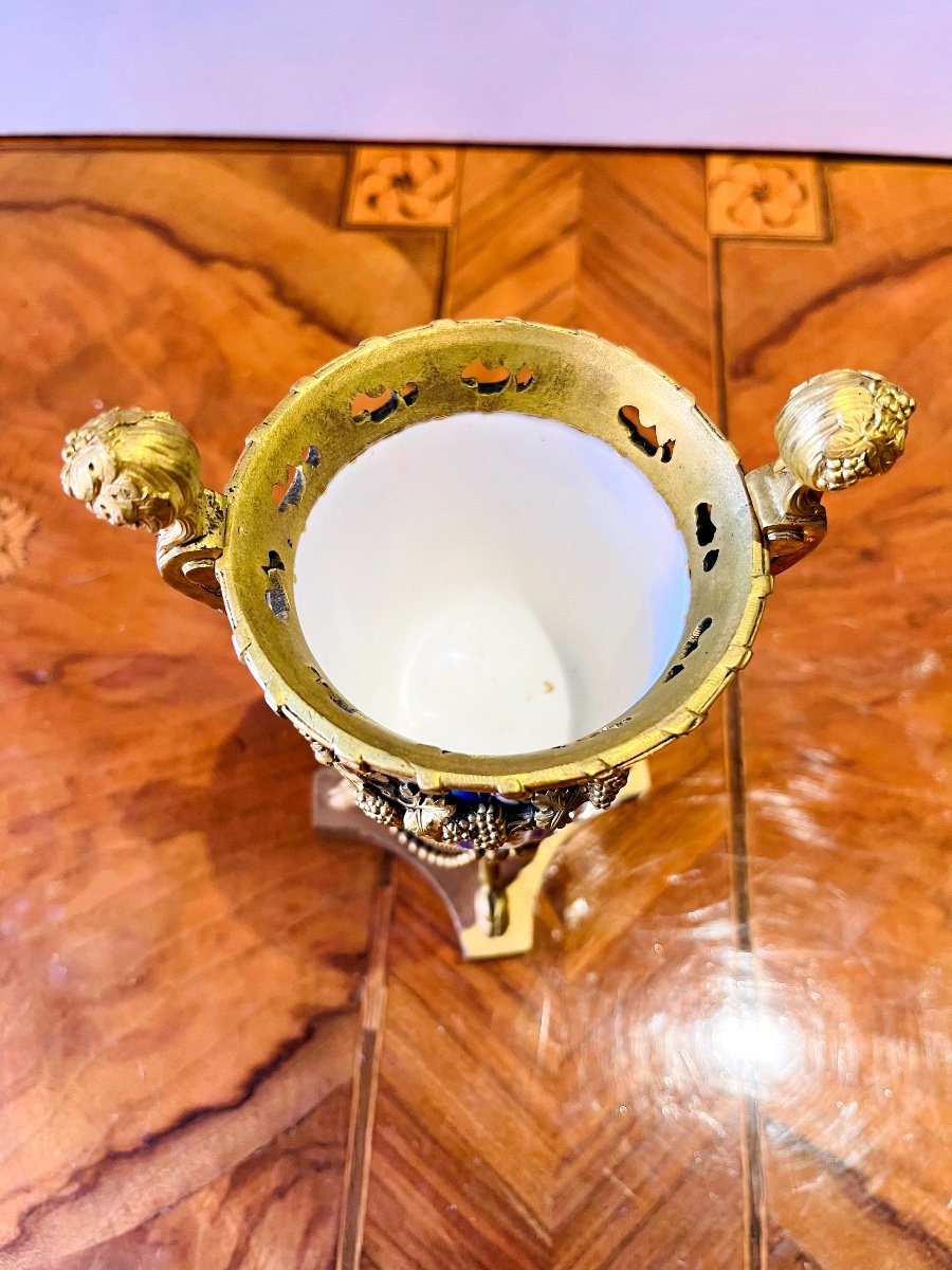 Sèvres, Vase En Porcelaine, Monture Bronze, XVIII ème.-photo-3