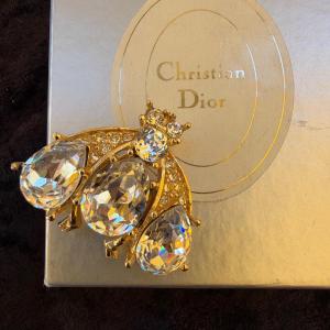 Christian Dior, Bee Brooch
