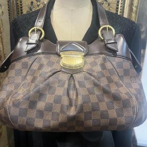 Louis Vuitton, Sistina Bag.