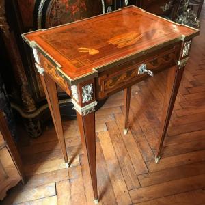 Table  de salon dite table à Glissière.