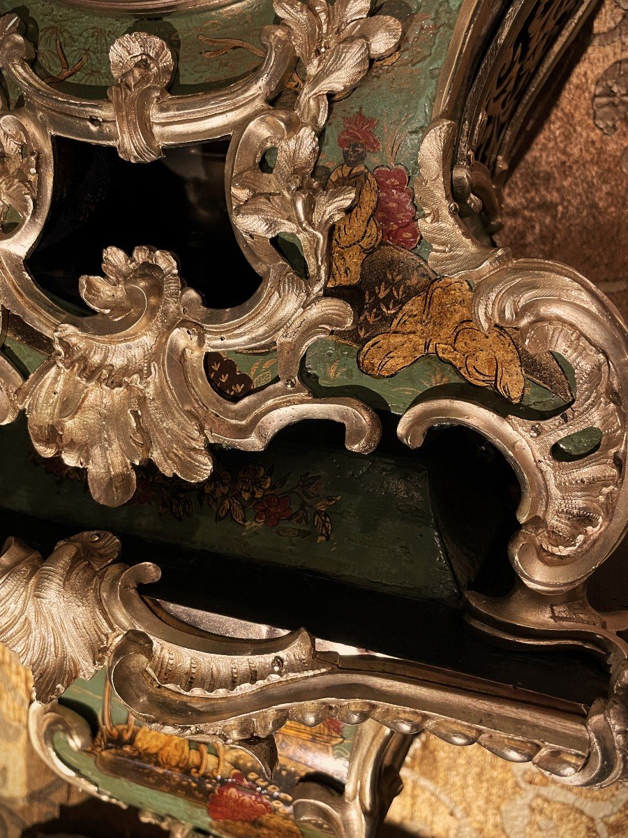 Green Cartel With Chinese Louis XV Decor-photo-2