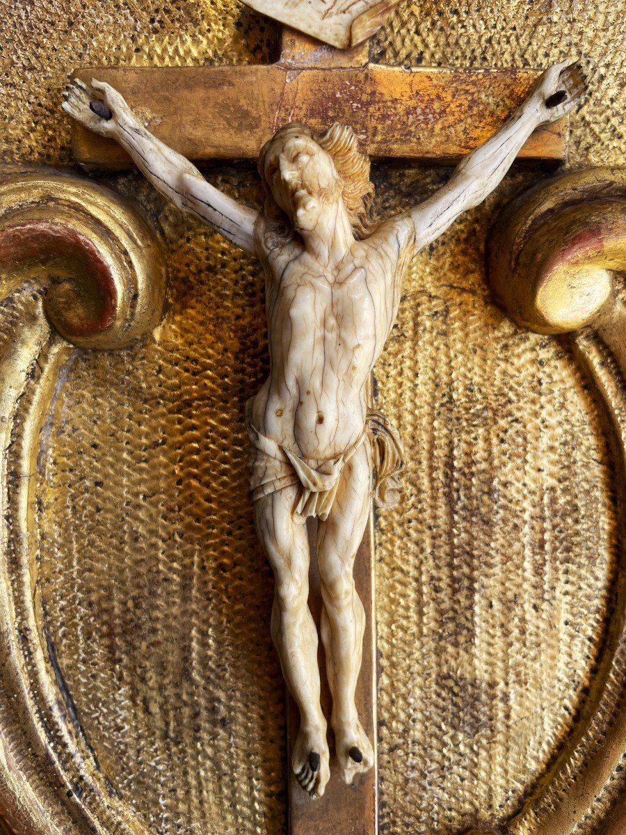 Golden Wood Stoup And Its Christ 18th Century-photo-2