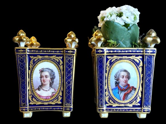 Paire de jardinières avec portrait de Louis XV et de Marie LESZCYNSKA-photo-4