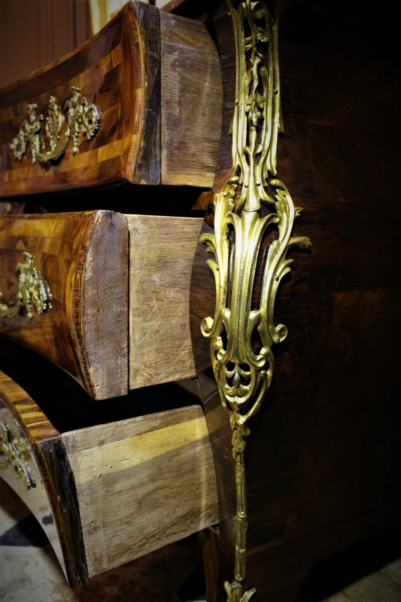 Commode Galbée Marquetée époque Régence-photo-3
