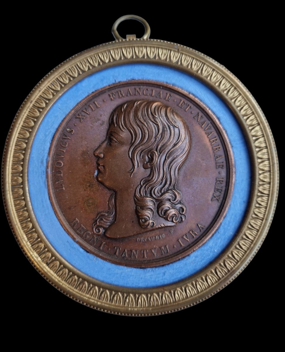 SOUVENIR ROYALISTE - Médaille de Louis XVII  -photo-3
