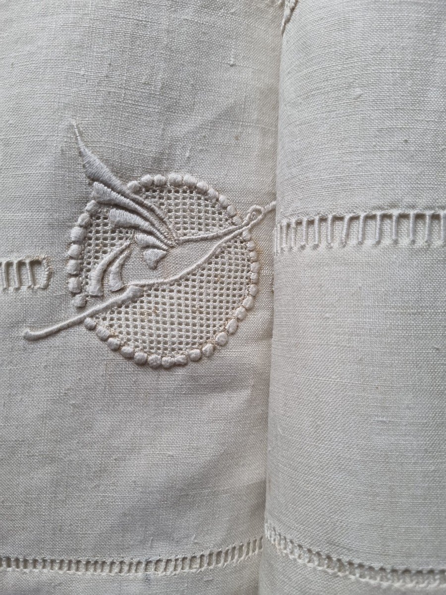 DRAP EN FIL DE LIN VERS 1900/1920  BRODÉ Neuf 235 cm de large CiGOGNES-photo-2