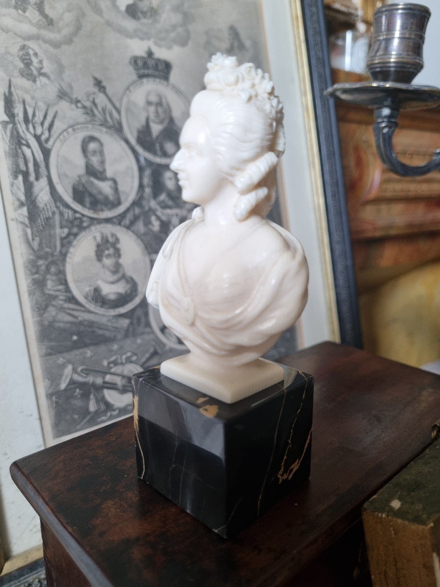 Ivory Bust Of Marie-antoinette 19th C. 12.5 Cm. Dieppe-photo-4