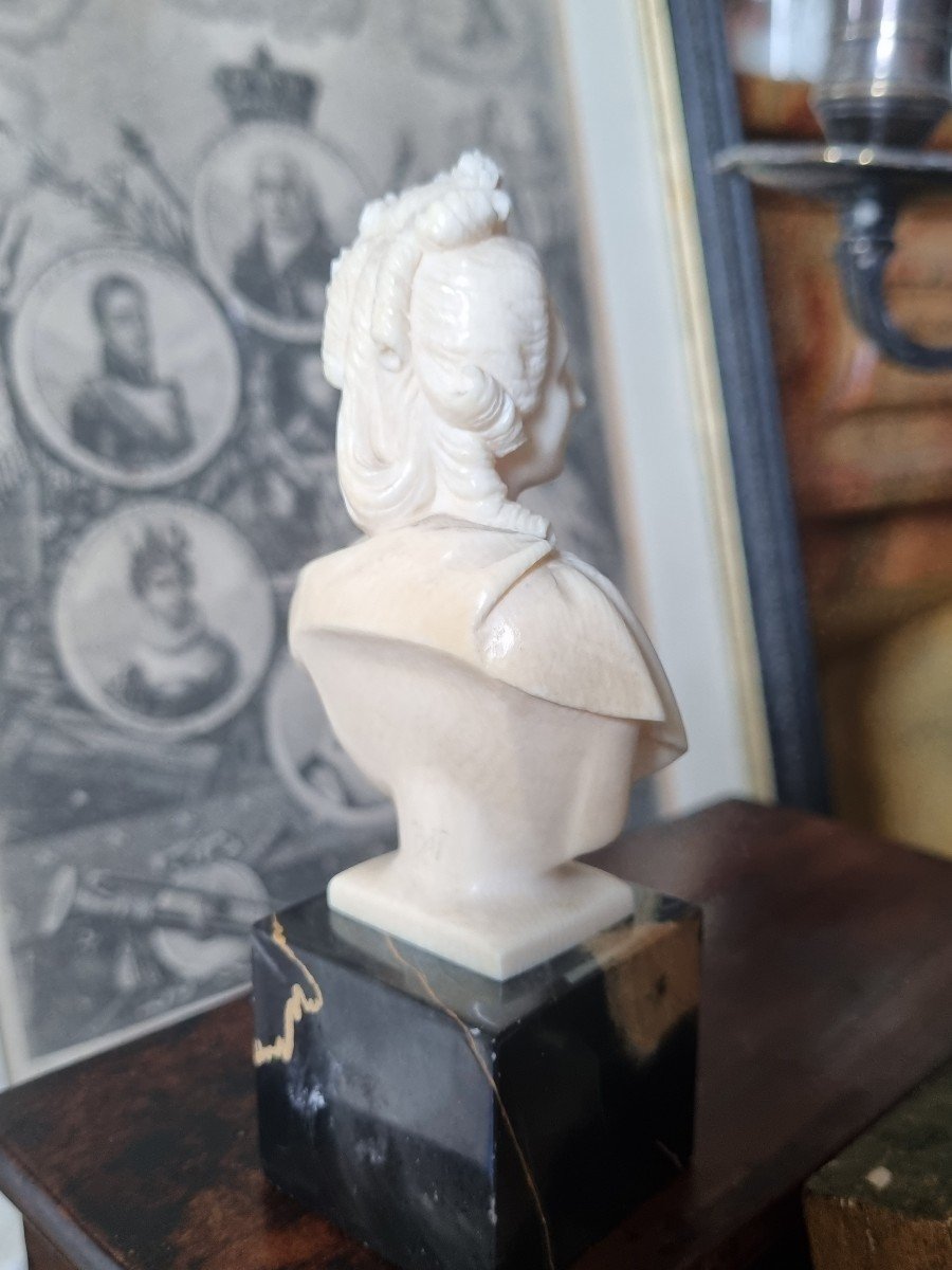 Ivory Bust Of Marie-antoinette 19th C. 12.5 Cm. Dieppe-photo-2