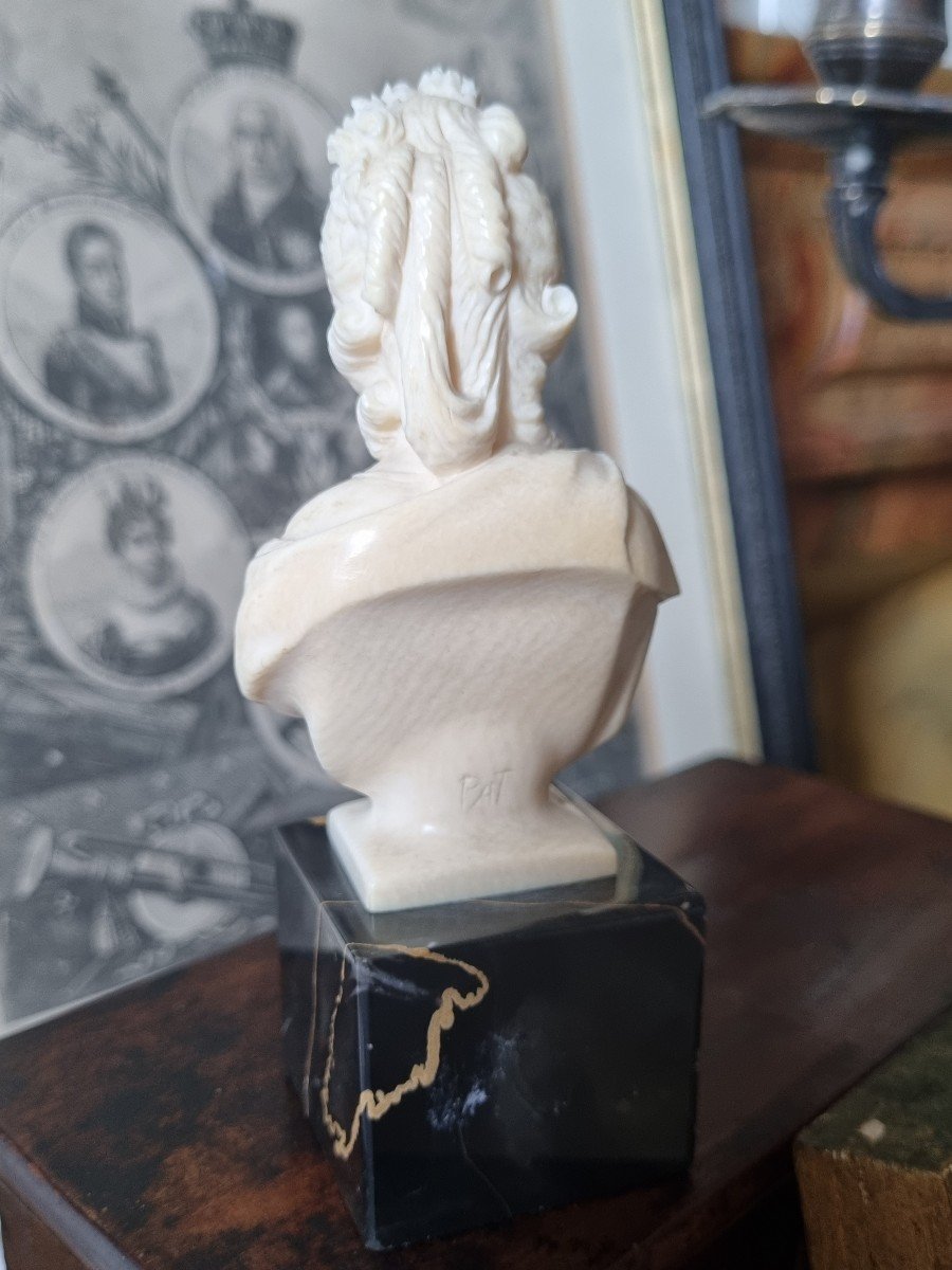 Ivory Bust Of Marie-antoinette 19th C. 12.5 Cm. Dieppe-photo-3