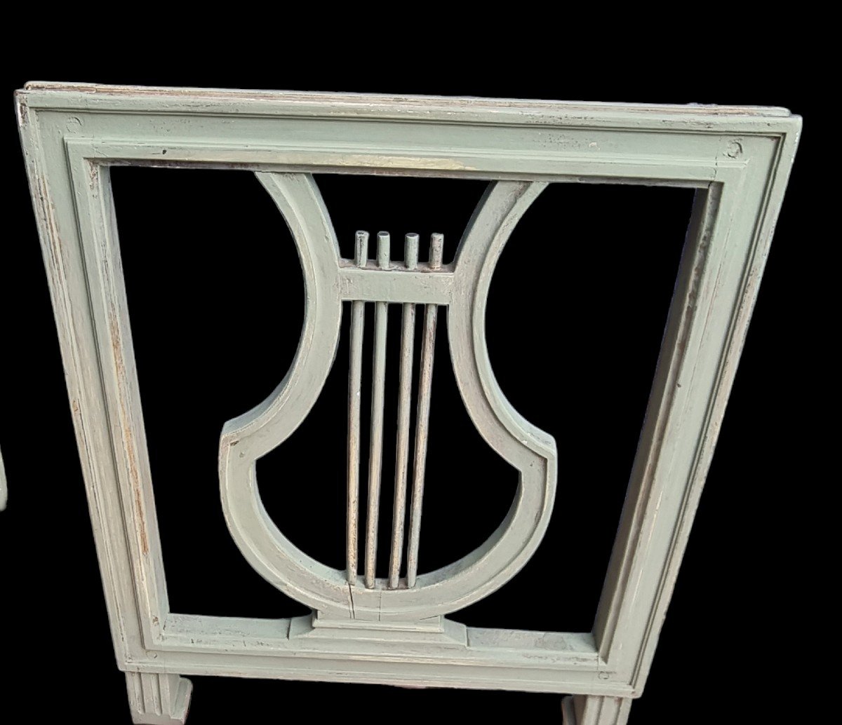 4  CHAISES LYRE DE STYLE LOUIS,XVI RECOUVERTES D UN TISSU BRAQUENIÉ -photo-3