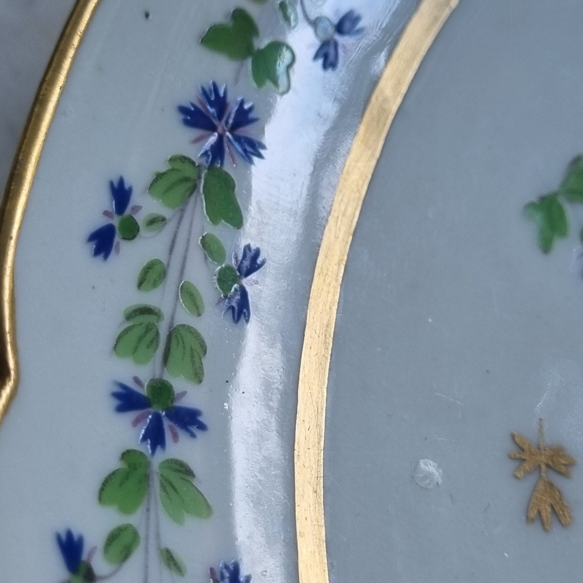 MANUFACTURE DE LA REINE FIN XVIIIe  ASSIETTE PETIT PLAT BARBEAUX-photo-2