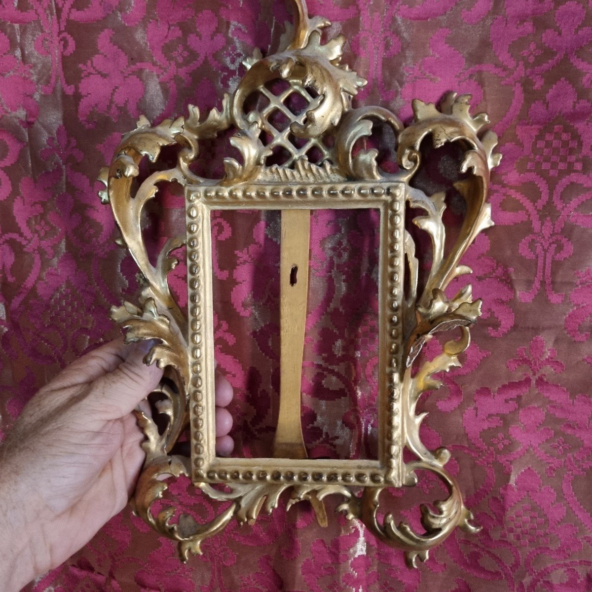 Small Baroque Frame Golden Wood Photo Holder Photo Holder-photo-4