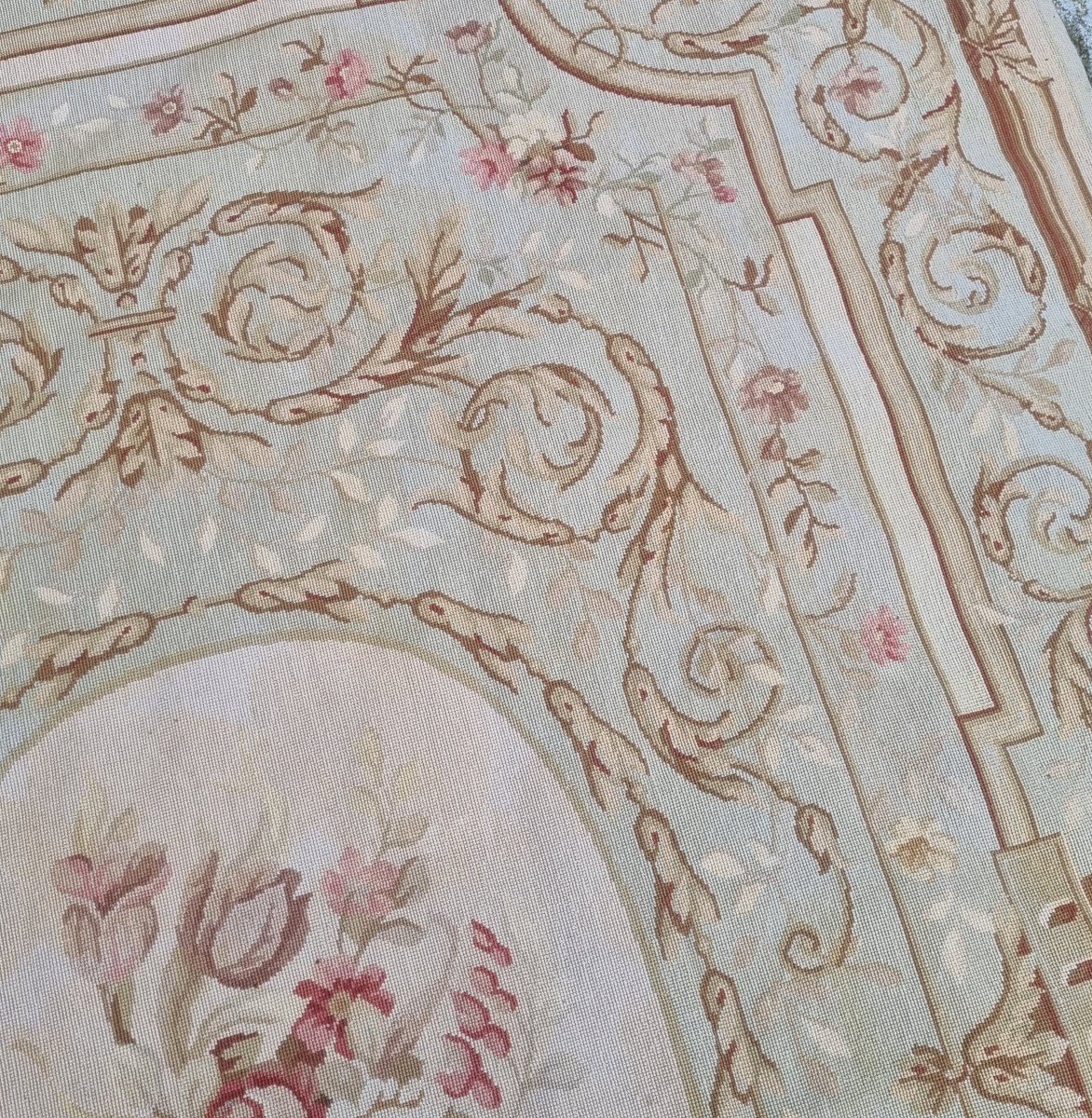 TAPIS AU PETIT POINT  LOUIS XVI  XXe  DANS LE GOÛT AUBUSSON  SAVONNERIE-photo-4