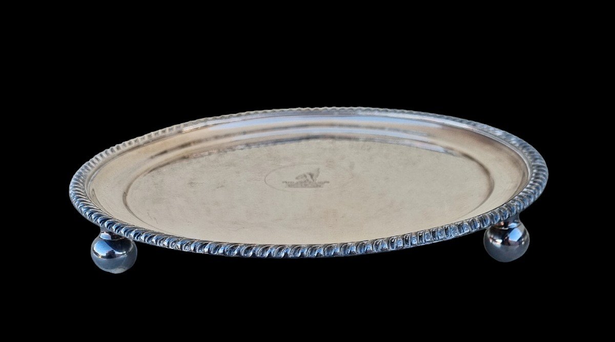 PAIRE DE PRÉSENTOIRS À GÂTEAUX EN METAL ARGENTÉ ARMOIRIES -photo-4