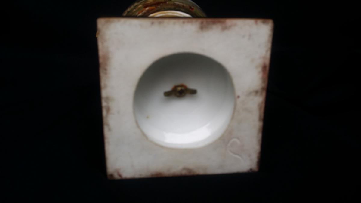 VASE EN SÈVRES OU PARIS FIN XVIIIE ou début XIXe-photo-3