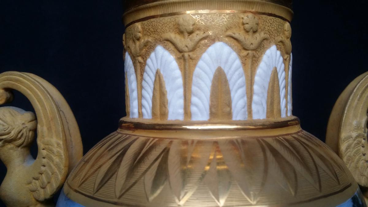 VASE EN SÈVRES OU PARIS FIN XVIIIE ou début XIXe-photo-4