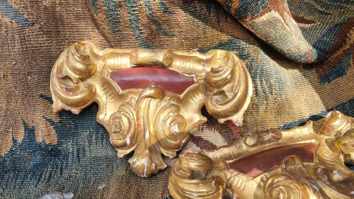 PAIRE DE CARTOUCHES D APPLIQUES EN BOIS DORÉ EPOQUE XVIIIe-photo-3