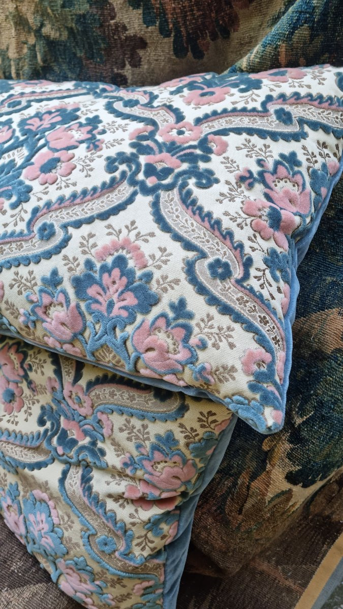 DEUX COUSSINS DE STYLE DÉCORATION VELOURS -photo-2