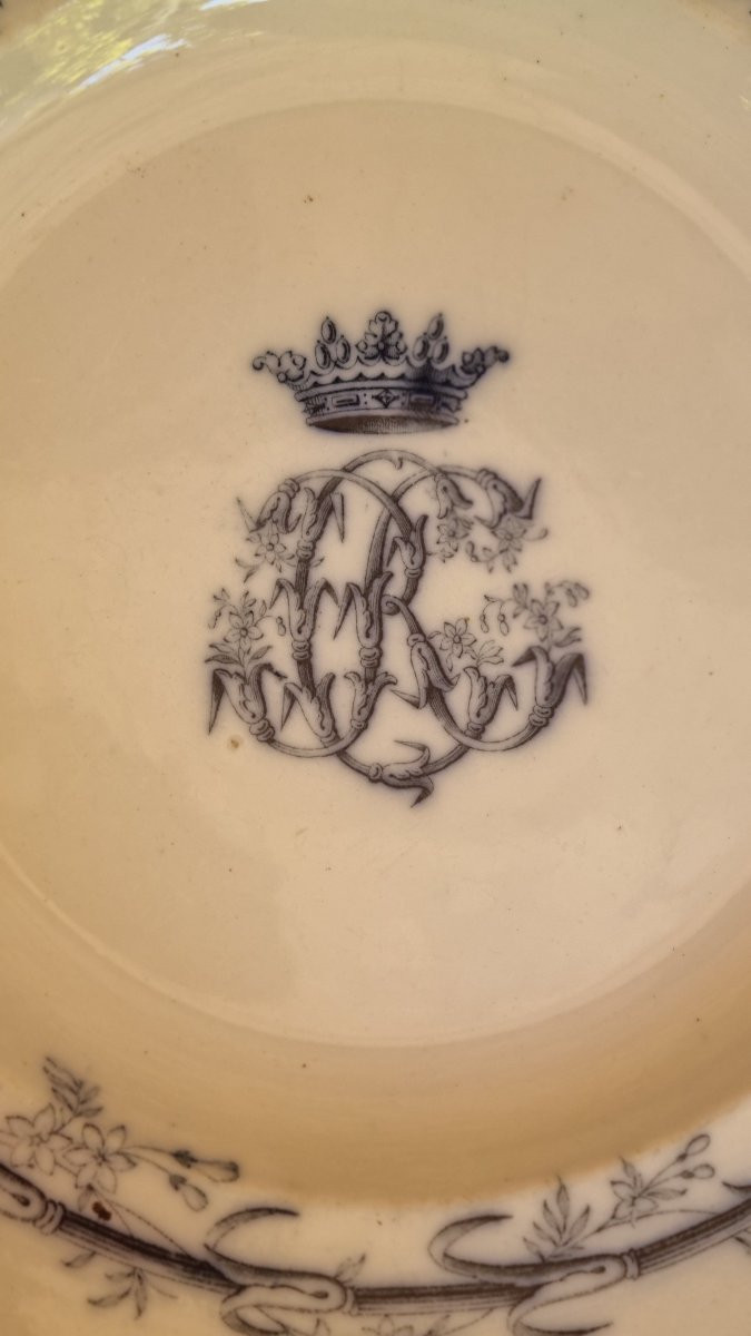 PARTIE DE SERVICE COURONNE DE MARQUIS FAIENCE ASSIETTES ARMOIRIES-photo-3