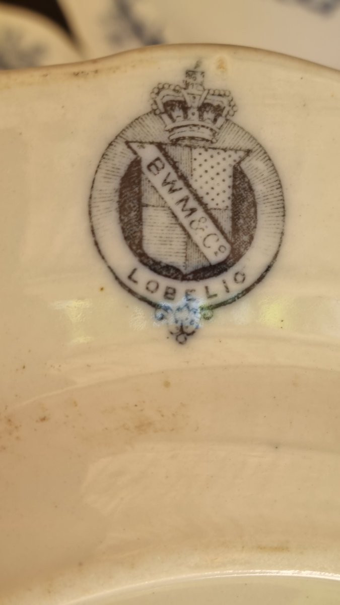 PARTIE DE SERVICE COURONNE DE MARQUIS FAIENCE ASSIETTES ARMOIRIES-photo-1