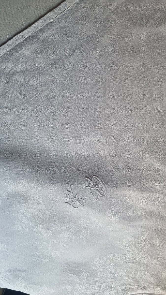 SERIE DE 10 SERVIETTES  BRODÉES  EN FIL DAMASSÉ  Début XXe OISEAUX-photo-1