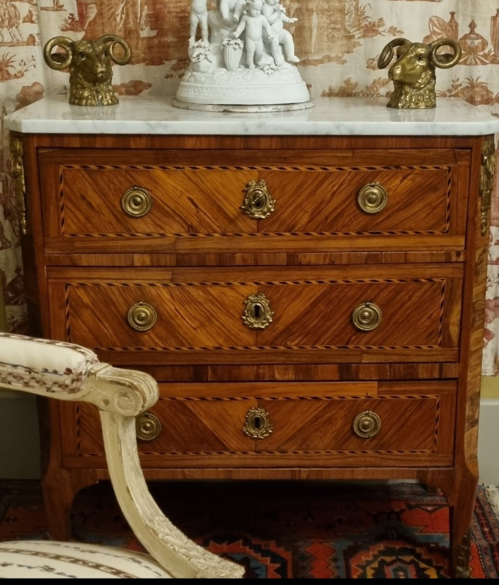 Small Parisian Chest Of Drawers Louis XVI Period 18th Century Marquetry 