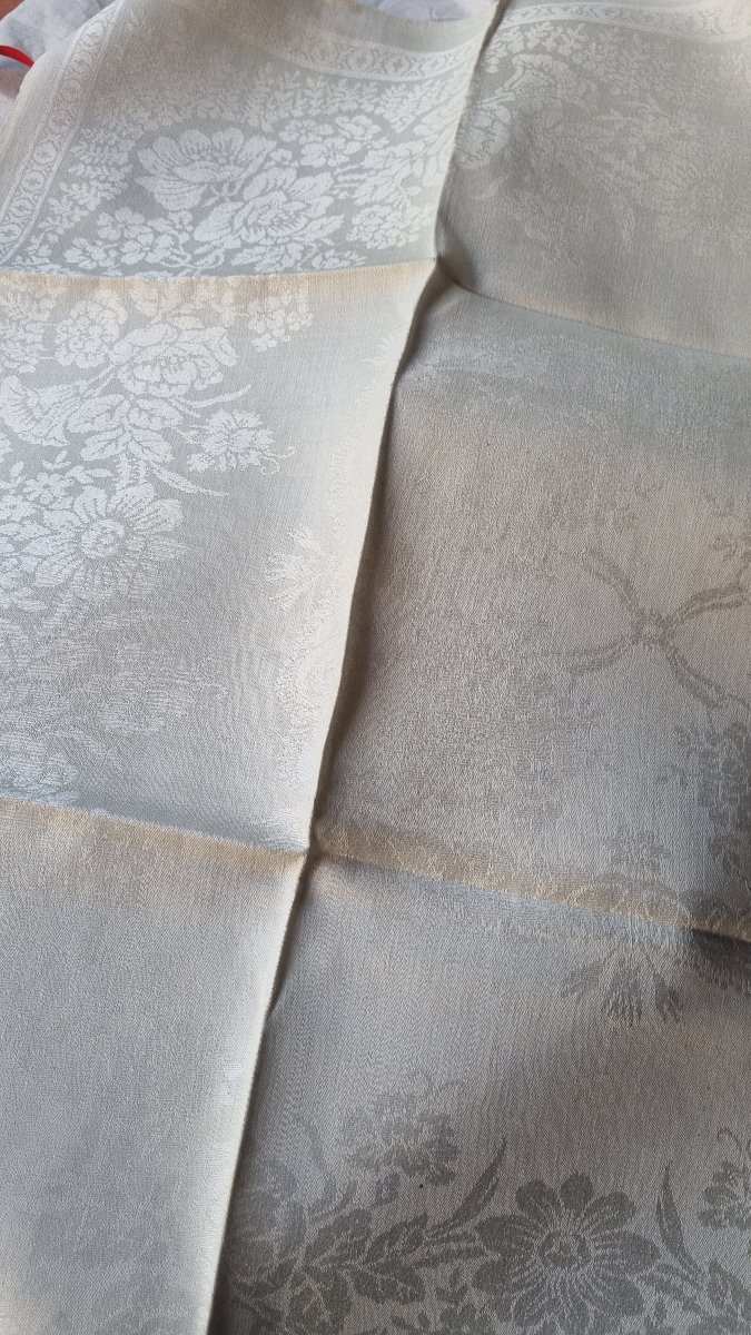 SERVICE DE TABLE NAPPE 5,50 M.ET 18 SERVIETTES EN LIN DAMASSÉ ÉPOQUE NAPOLÉON III -photo-2