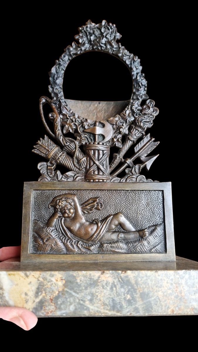 PORTE-MONTRE EN BRONZE PATINÉ ÉPOQUE CHARLES X VERS 1825-photo-2