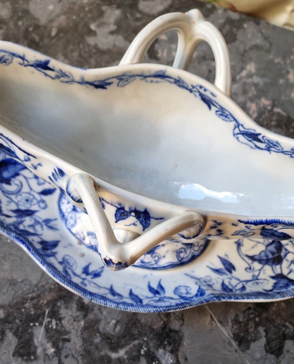 Two Fine Creil And Montereau Earthenware Sauce Boats, Flora Model-photo-2