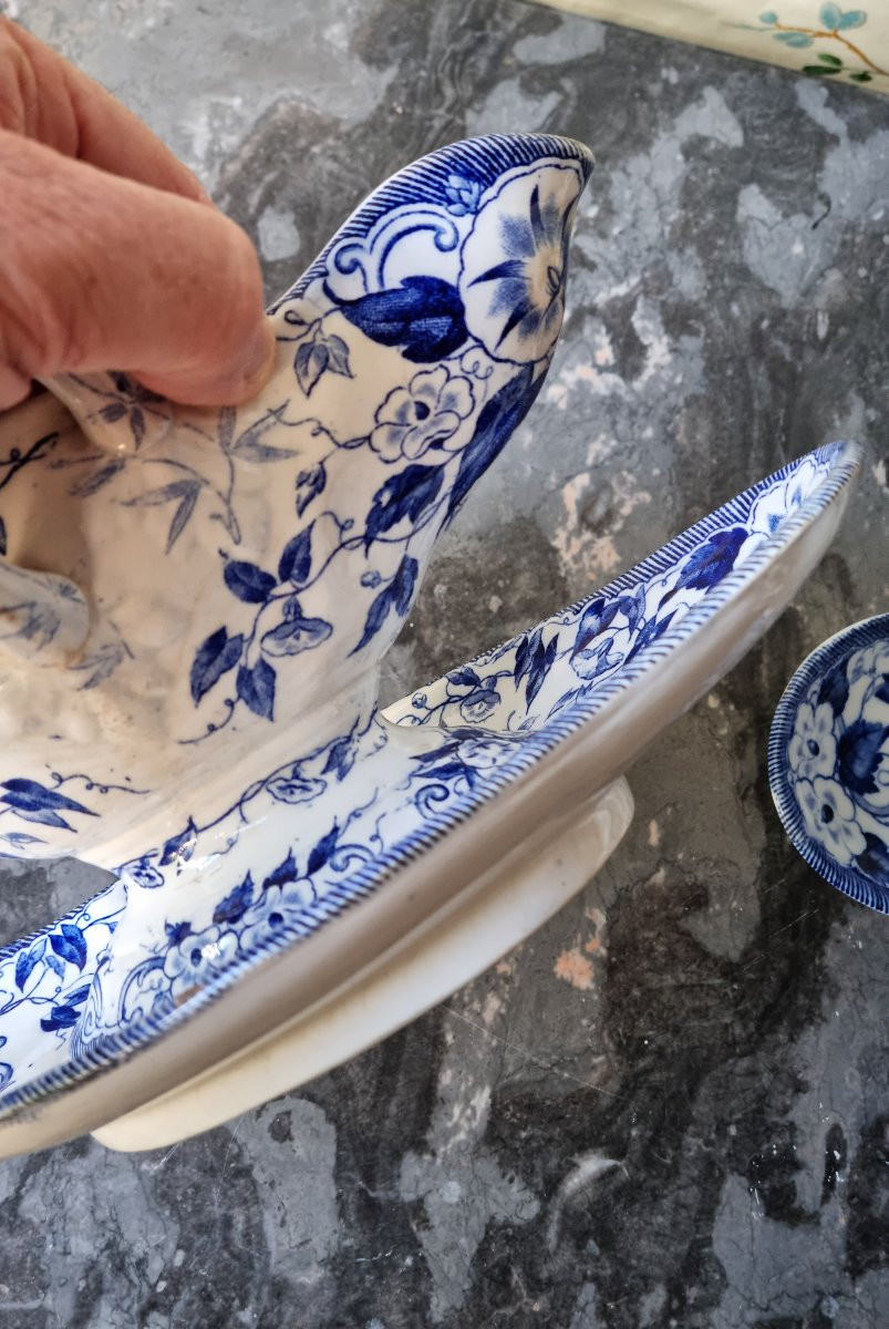 Two Fine Creil And Montereau Earthenware Sauce Boats, Flora Model-photo-3