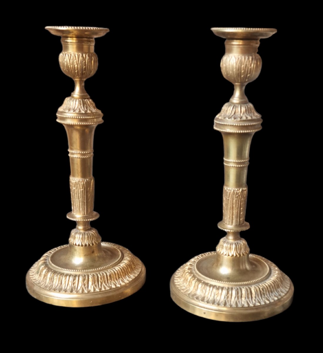 PAIRE DE BOUGEOIRS STYLE LOUIS XVI ÉPOQUE XIXe