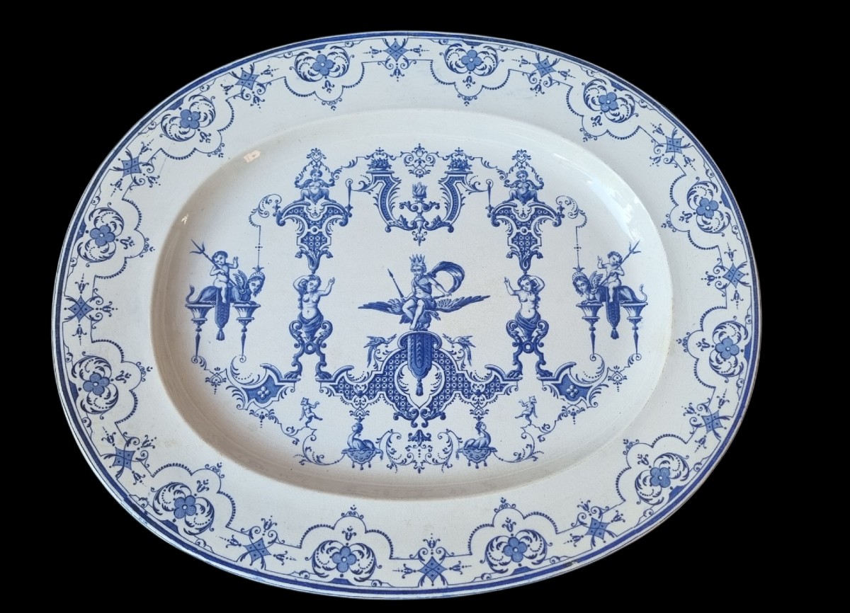 GRAND PLAT EN FAÏENCE FINE DE JULES VIEILLARD À  BORDEAUX 48 X 37 CM