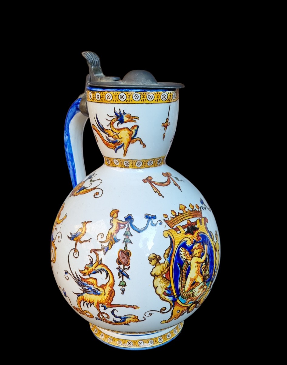 GRAND PICHET EN FAÏENCE DE GIEN DECOR RENAISSANCE VERS XIXe