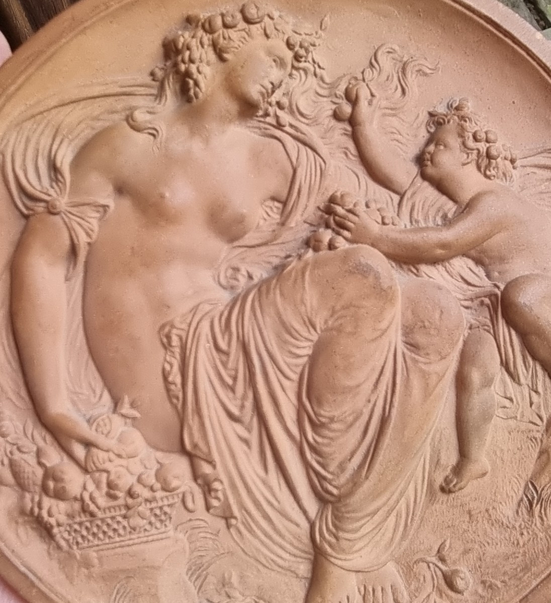 MEDAILLON EN TERRE CUITE SCENE MYTHOLOGIQUE BAS-RELIEF-photo-4