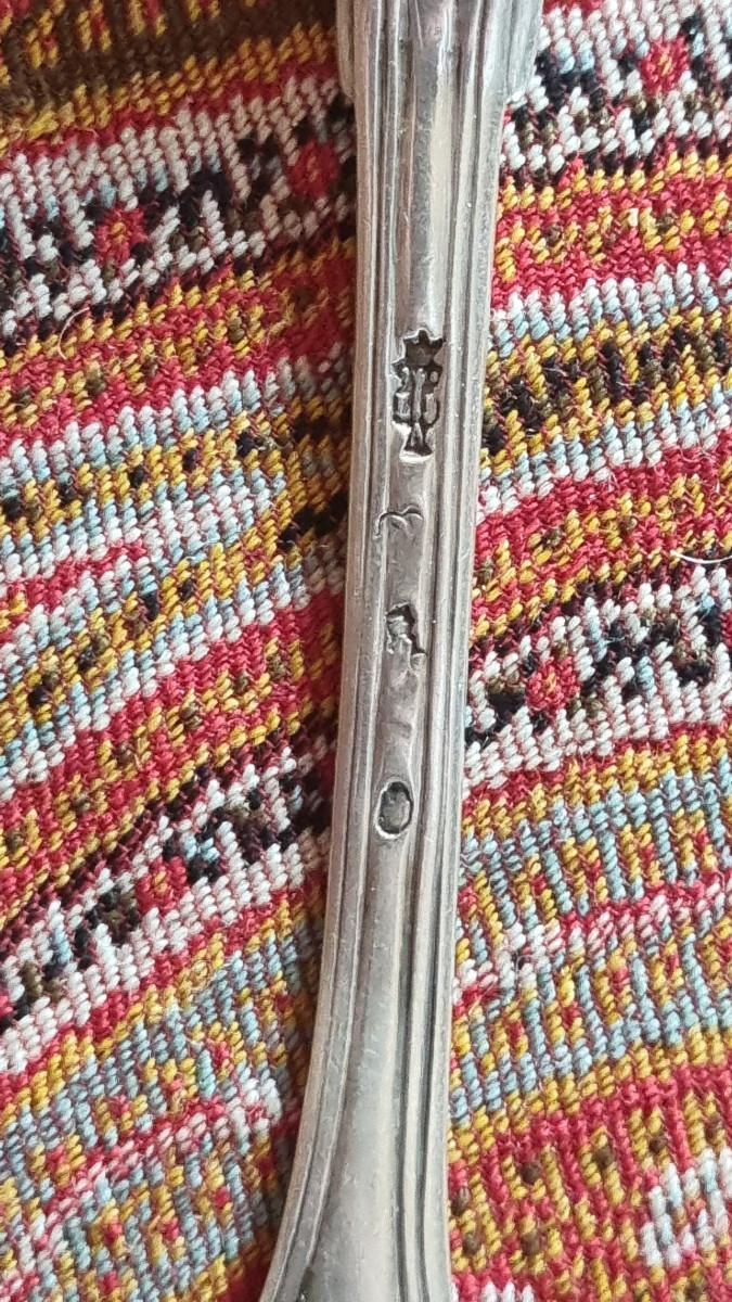 PETITE CUILLÈRE EN ARGENT MASSIF ÉPOQUE XVIIIe  ARMOIRIES COURONNE FERMIERS GENERAUX-photo-4