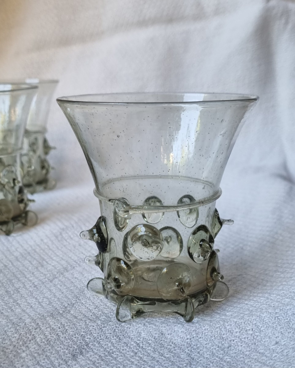 Série de 12 verres à pastilles en verre fumé ou blanc-photo-3