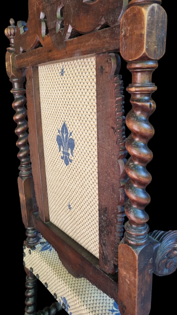 Neo Gothic Apparat Chair With Middle Round 19th Throne-photo-4