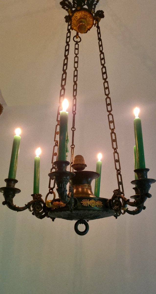LUSTRE EN BRONZE DORÉ ET PATINÉ EPOQUE EMPIRE CHARLES X DEBUT XIXe SUSPENSION