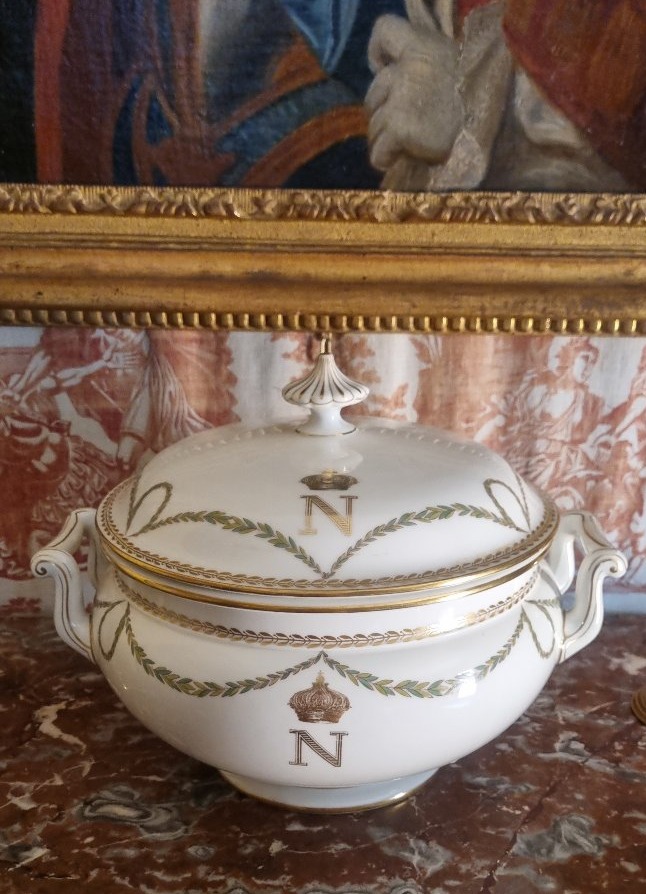 PORCELAINE DE SÈVRES ÉPOQUE NAPOLÉON III 1862 AU CHIFFRE DE NAPOLÉON III SOUPIÈRE 1862-photo-3