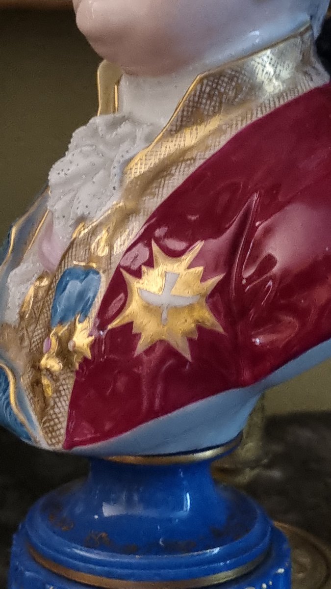 BUSTE DE LOUIS XVI EN PORCELAINE DE PARIS POLYCHROME DANS LE GOUT DE SEVRES ROYALISTE-photo-3