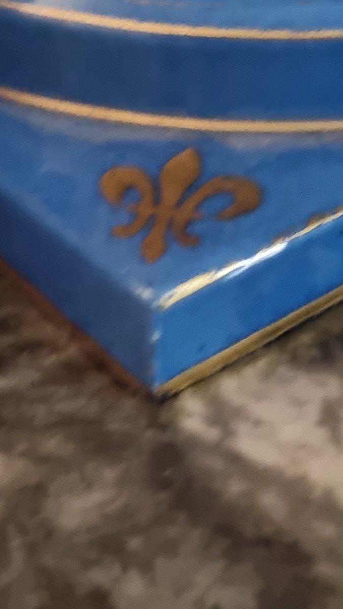 BUSTE DE LOUIS XVI EN PORCELAINE DE PARIS POLYCHROME DANS LE GOUT DE SEVRES ROYALISTE-photo-4