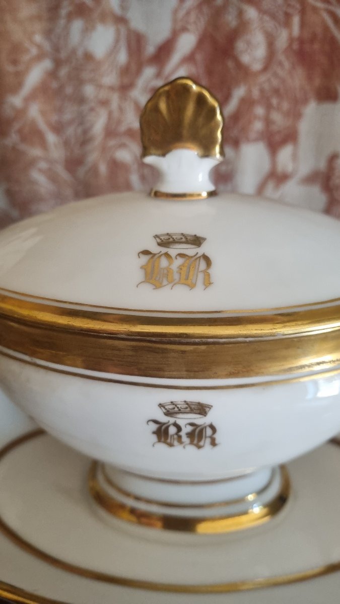 SUCRIER PORCELAINE DE PARIS EMPIRE EMPIRE BLANC ET OR  SAUCIERE COURONNE BARON-photo-3