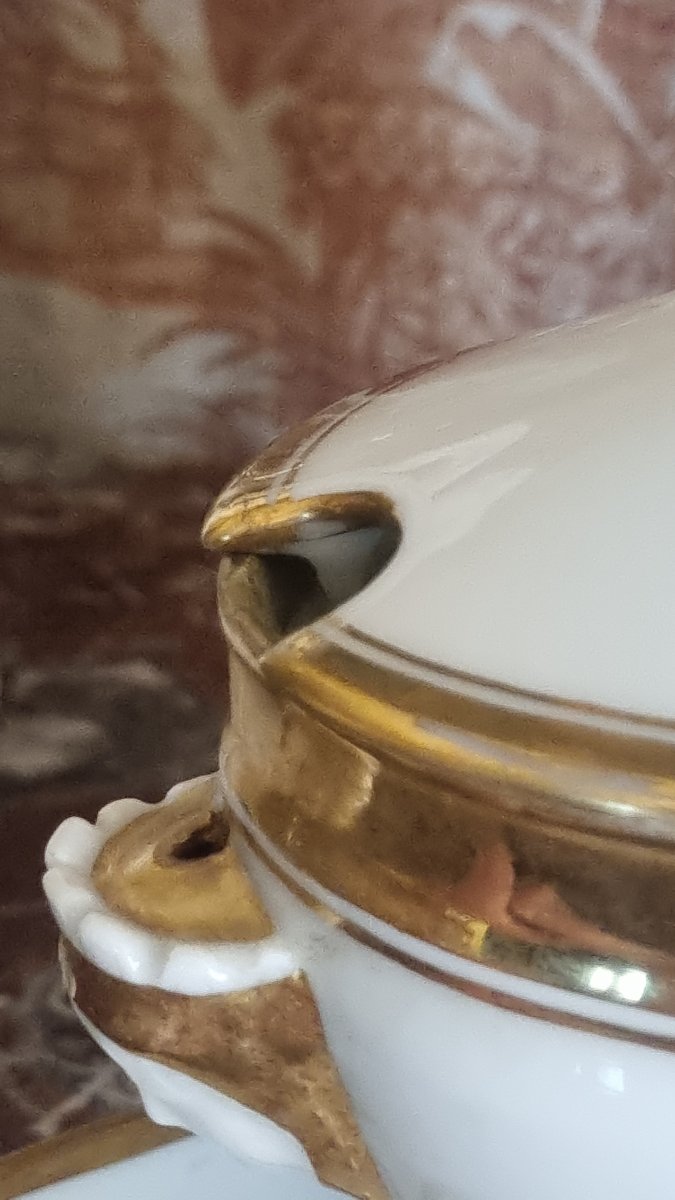 SUCRIER PORCELAINE DE PARIS EMPIRE EMPIRE BLANC ET OR  SAUCIERE COURONNE BARON-photo-2
