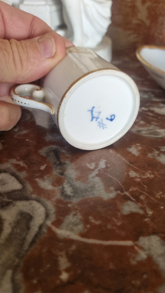 PORCELAINE DE SEVRES VERS 1770 DEMI LITRON TASSE EPOQUE XVIIIe-photo-2