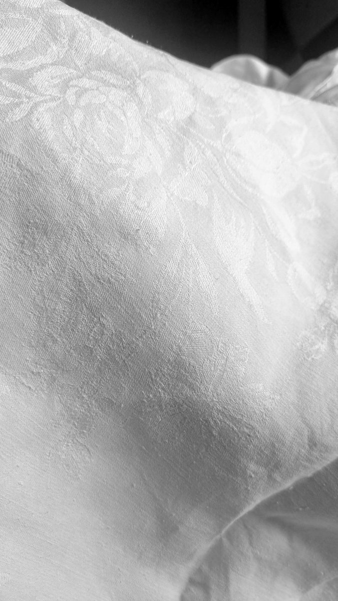 GRANDE NAPPE DE FIL DE LIN DAMASSÉ VERS 1900 410 cm  x 174 cm-photo-2